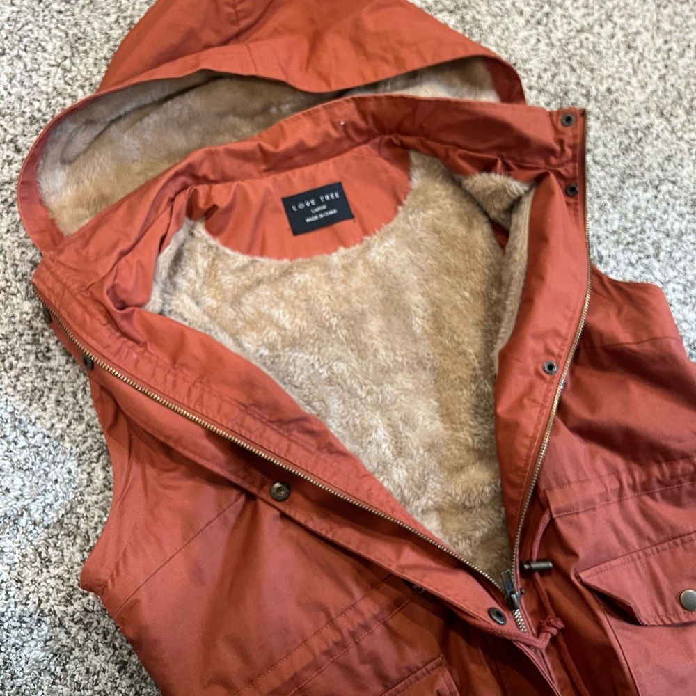 Love Tree Women's Rust Hooded Utility Vest - Picture 4 of 6